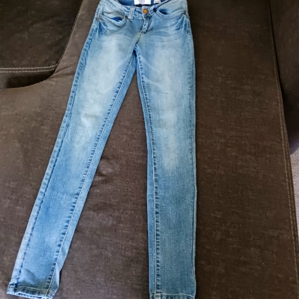 Juniors Wanna Betta Butt blue skinny jeans, 3/26